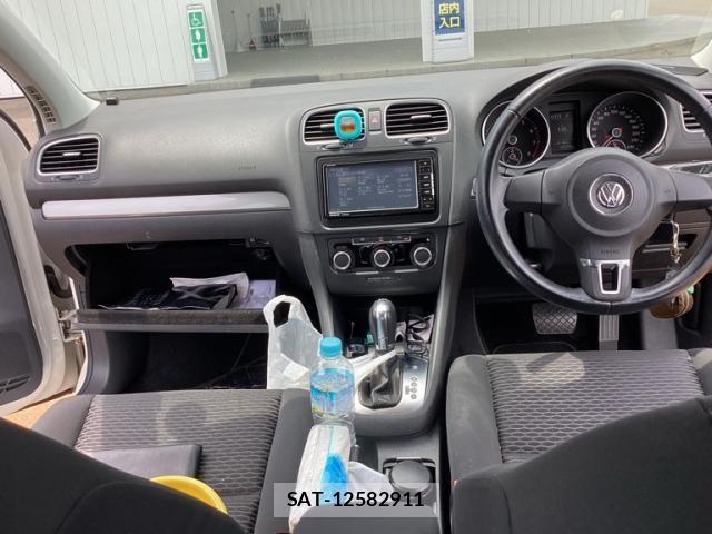 VolksWagen GOLF 2013-02 8039168-13