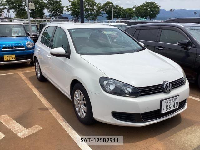 VolksWagen GOLF 2013-02 8039168-1