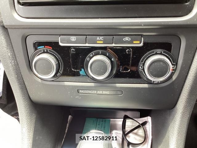 VolksWagen GOLF 2013-02 8039168-16