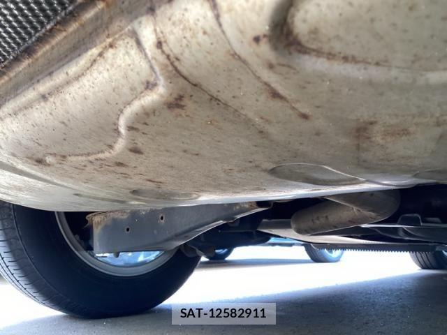 VolksWagen GOLF 2013-02 8039168-5