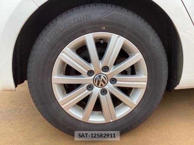 VolksWagen GOLF 2013-02 8039168-7