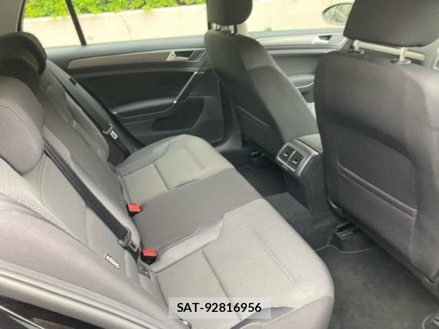 VolksWagen GOLF 2013-08 8039165-14