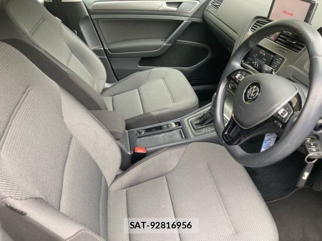 VolksWagen GOLF 2013-08 8039165-16