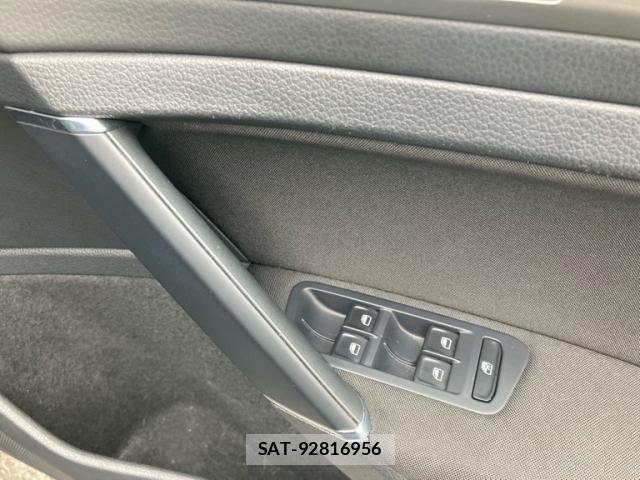 VolksWagen GOLF 2013-08 8039165-18