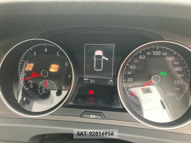 VolksWagen GOLF 2013-08 8039165-21