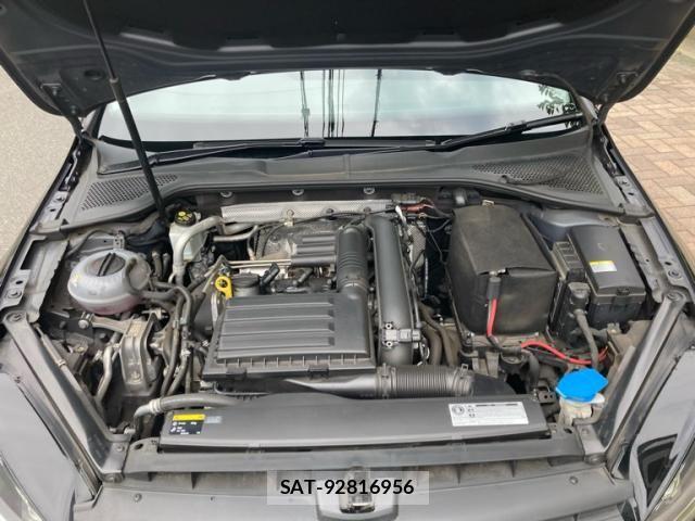 VolksWagen GOLF 2013-08 8039165-22