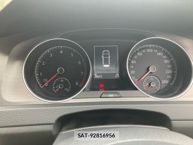 VolksWagen GOLF 2013-08 8039165-23