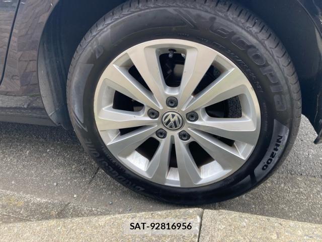 VolksWagen GOLF 2013-08 8039165-5