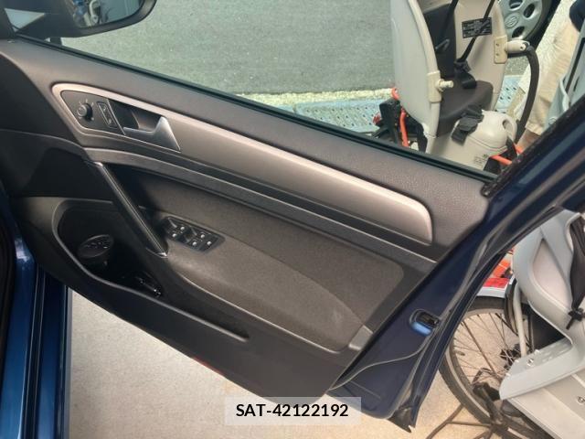 VolksWagen GOLF 2016-11 8039164-11