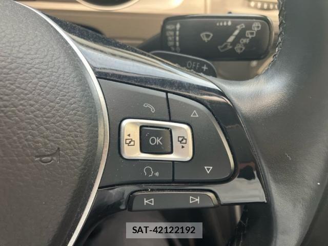 VolksWagen GOLF 2016-11 8039164-13
