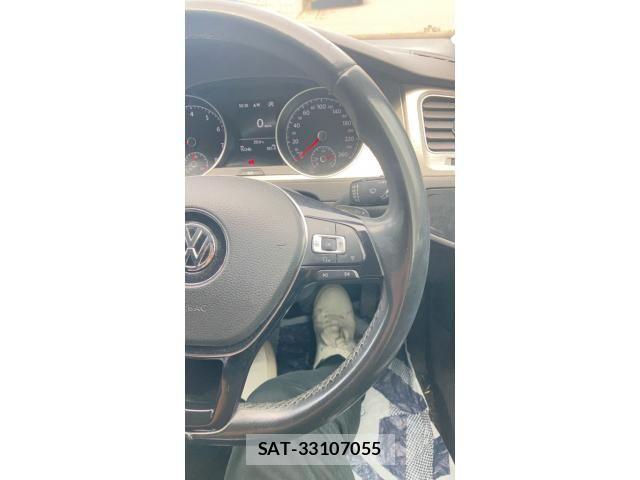 VolksWagen GOLF 2016-02 8075269-11