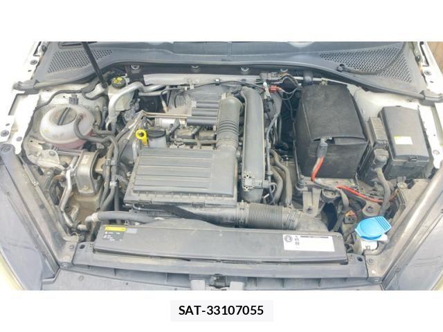 VolksWagen GOLF 2016-02 8075269-17
