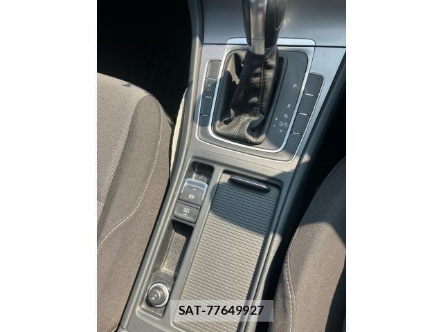 VolksWagen GOLF 2016-05 8102698-16