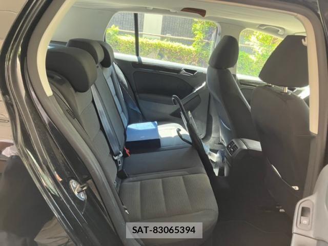 VolksWagen GOLF 2010-02 8102701-11