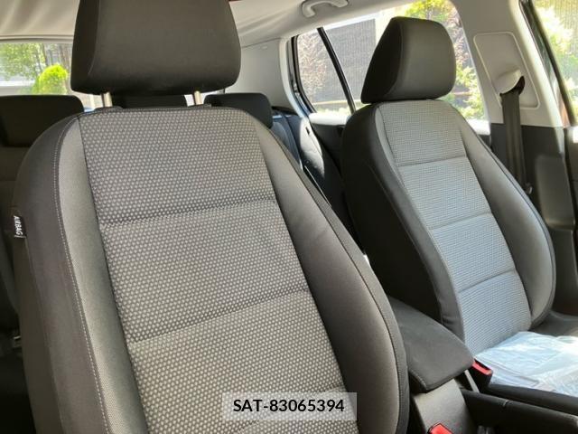 VolksWagen GOLF 2010-02 8102701-13