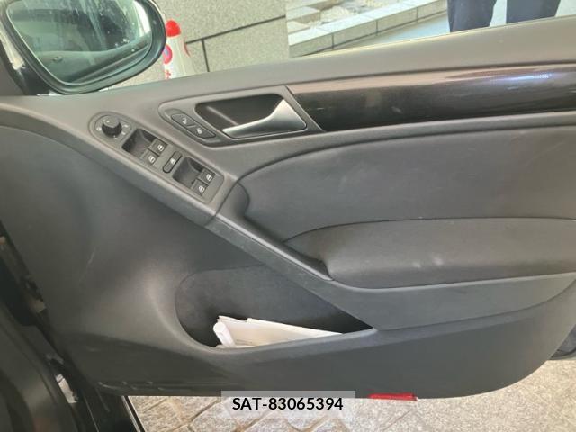 VolksWagen GOLF 2010-02 8102701-14