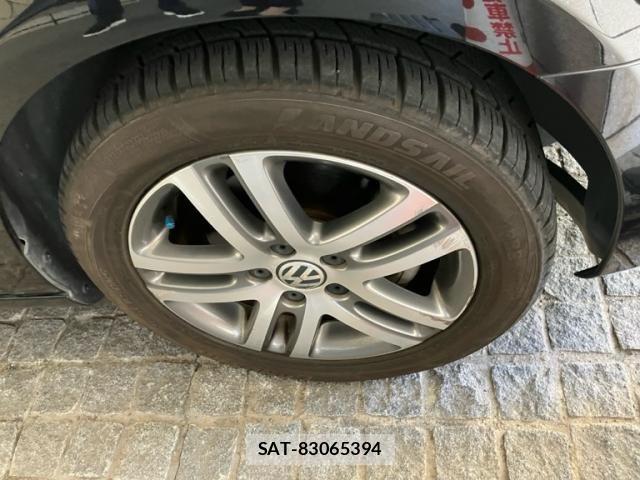 VolksWagen GOLF 2010-02 8102701-4