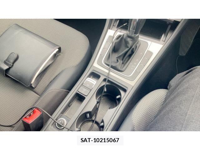 VolksWagen GOLF 2014-05 8102699-19