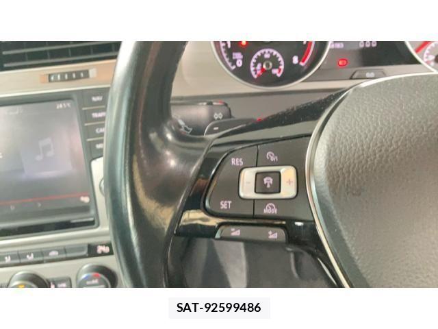 VolksWagen GOLF 2015-03 8102697-9