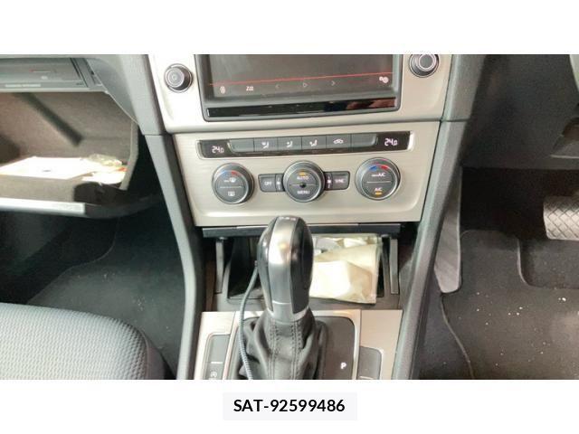 VolksWagen GOLF 2015-03 8102697-12