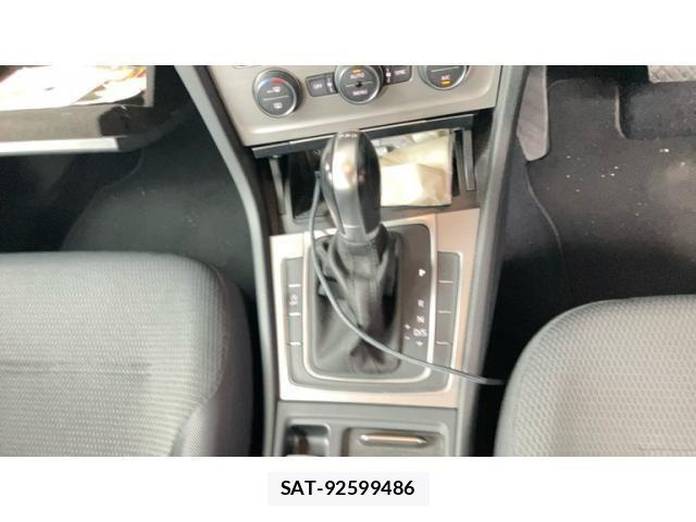 VolksWagen GOLF 2015-03 8102697-13