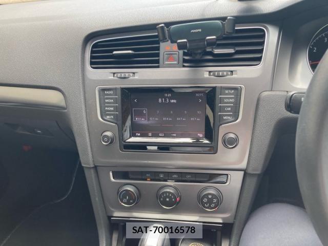 VolksWagen GOLF 2015-06 8132978-17