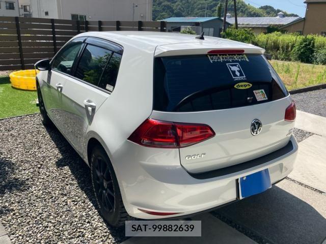 VolksWagen GOLF 2014-08 8132981-9