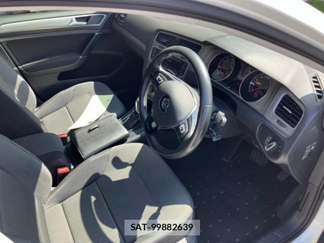 VolksWagen GOLF 2014-08 8132981-17