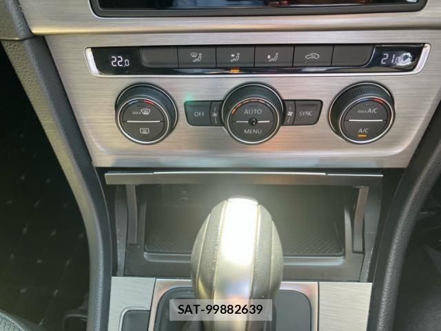 VolksWagen GOLF 2014-08 8132981-24