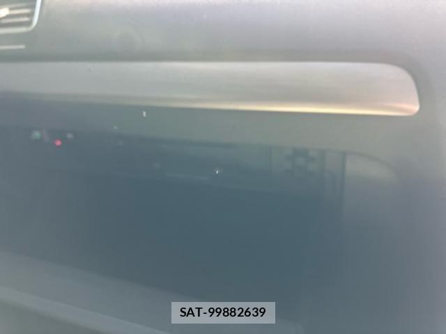 VolksWagen GOLF 2014-08 8132981-26