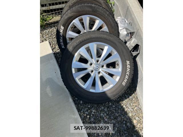 VolksWagen GOLF 2014-08 8132981-27