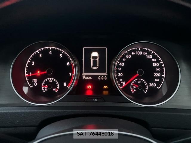 VolksWagen GOLF 2013-12 8211007-13