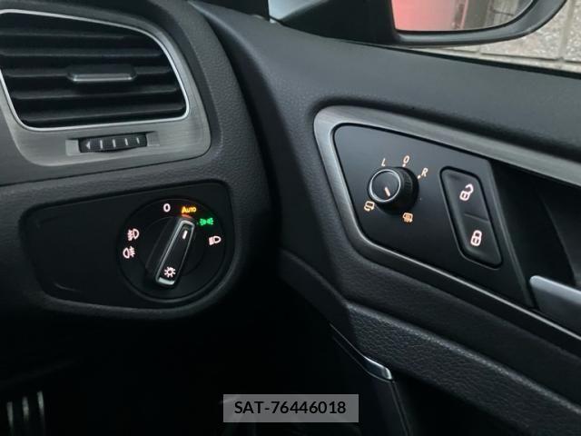 VolksWagen GOLF 2013-12 8211007-17