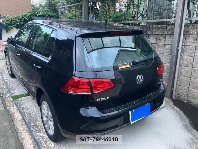 VolksWagen GOLF 2013-12 8211007-1