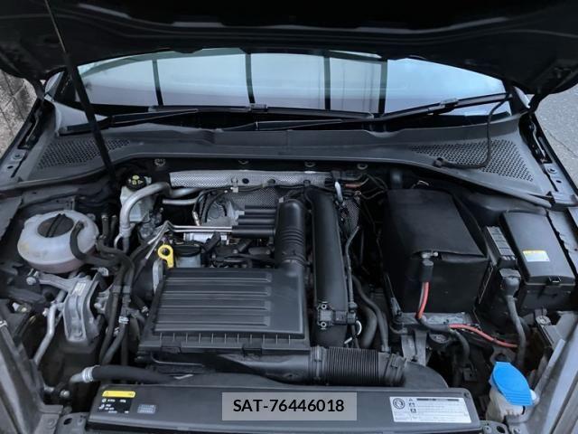 VolksWagen GOLF 2013-12 8211007-19