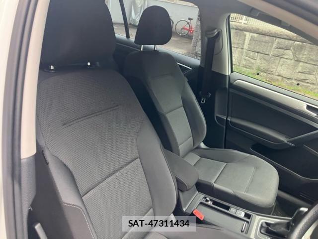 VolksWagen GOLF 2014-01 8211006-11