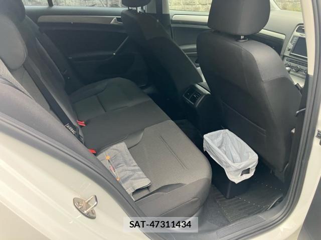 VolksWagen GOLF 2014-01 8211006-12