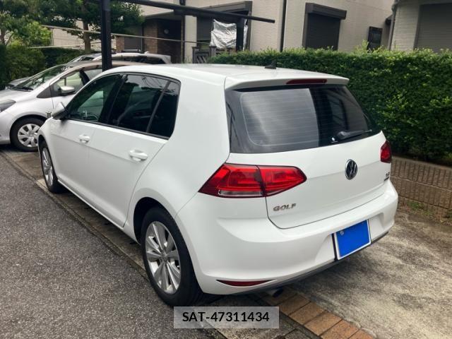 VolksWagen GOLF 2014-01 8211006-3