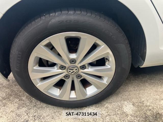 VolksWagen GOLF 2014-01 8211006-7
