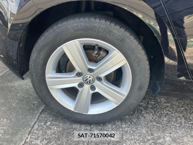 VolksWagen GOLF 2015-02 8232396-16