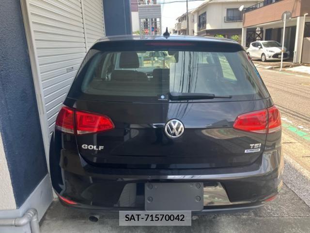 VolksWagen GOLF 2015-02 8232396-2