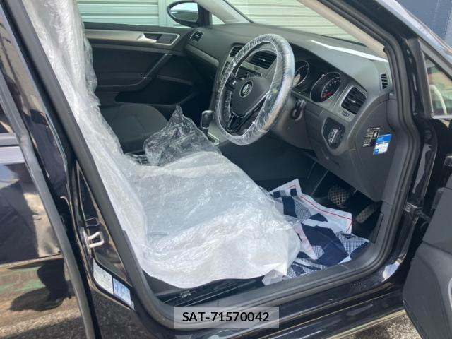 VolksWagen GOLF 2015-02 8232396-5