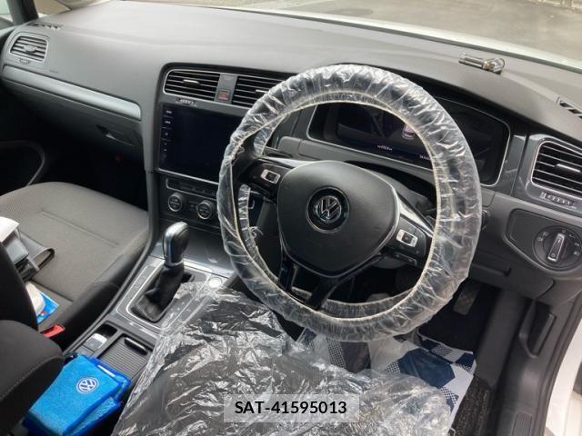 VolksWagen GOLF 2018-05 8232394-10