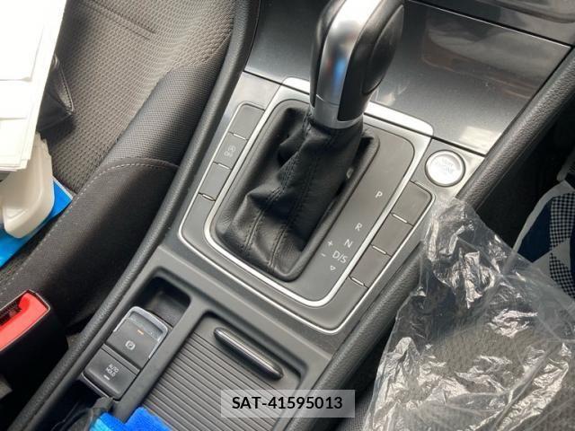 VolksWagen GOLF 2018-05 8232394-19