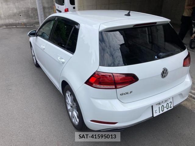 VolksWagen GOLF 2018-05 8232394-4
