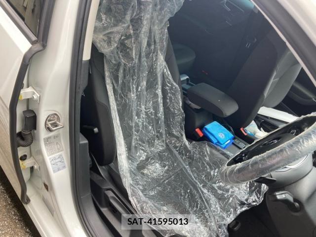 VolksWagen GOLF 2018-05 8232394-8