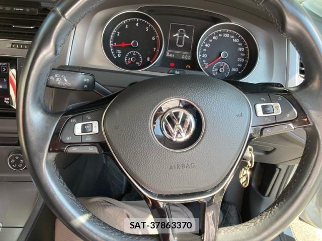 VolksWagen GOLF 2013-09 8247152-9