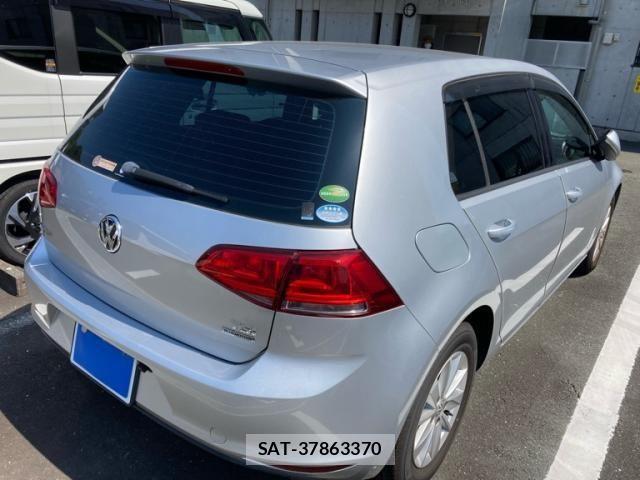 VolksWagen GOLF 2013-09 8247152-6