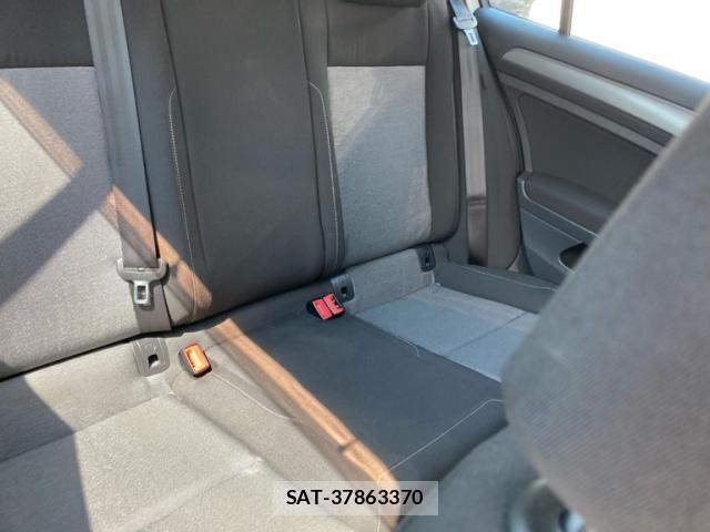 VolksWagen GOLF 2013-09 8247152-8