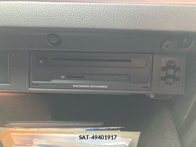 VolksWagen GOLF 2014-04 8318065-28